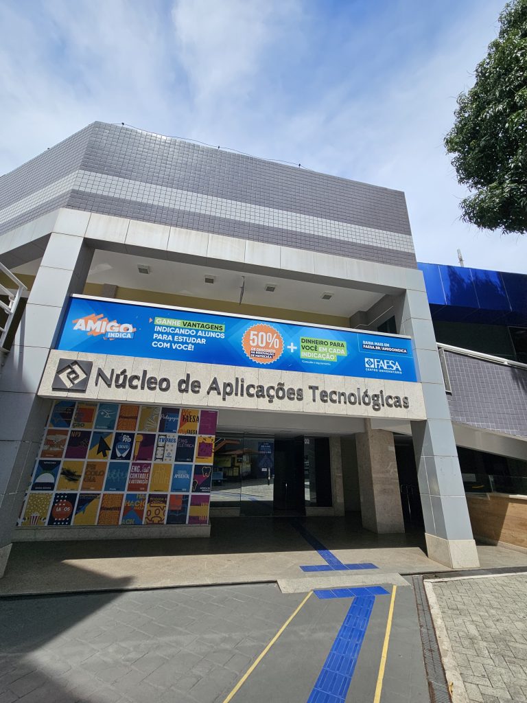 Fachada do Núcleo de Aplicações Tecnológicas da FAESA em Vitória